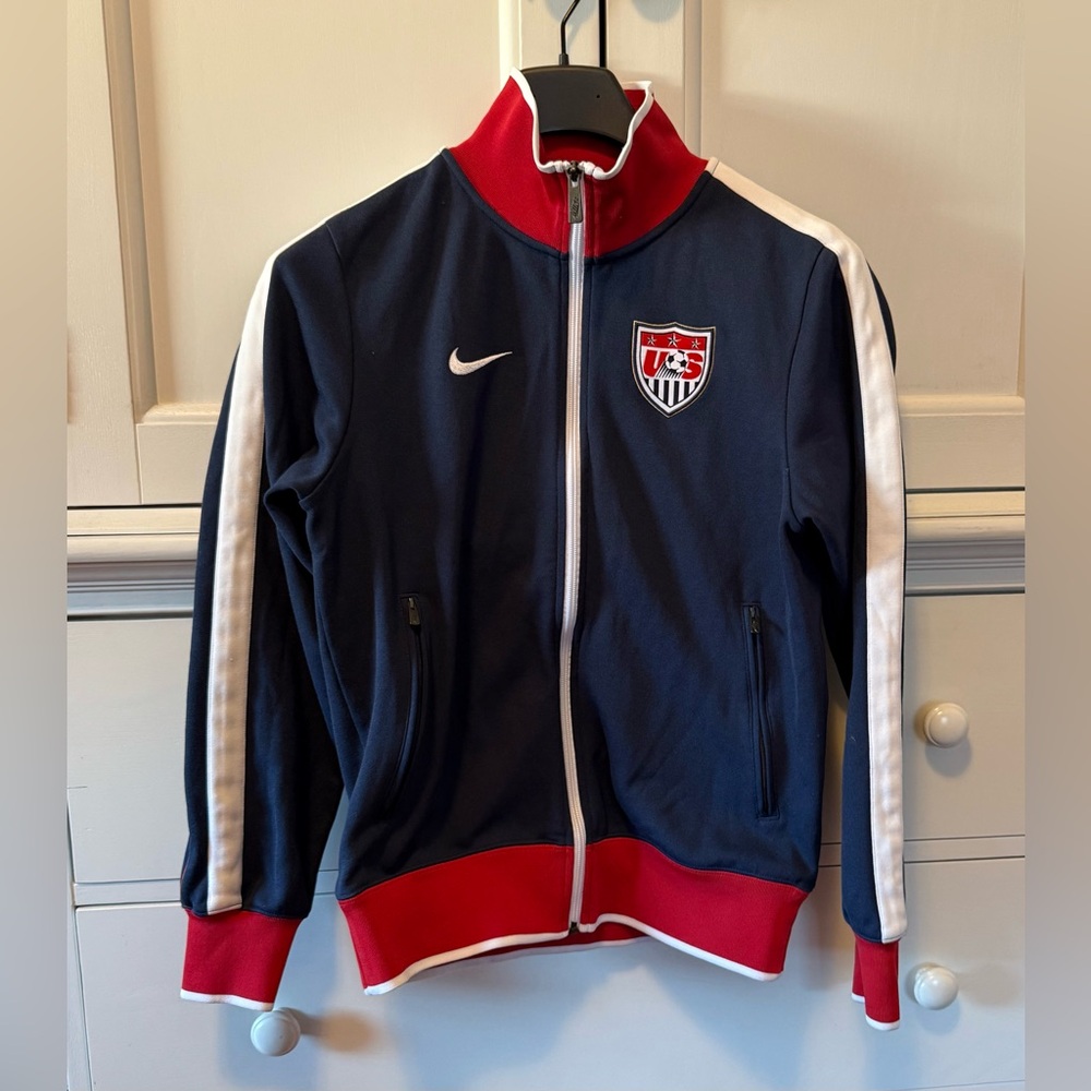 Nike USA Soccer training jacket - Mens Small.